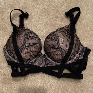 Black lace push-up Victoria Secret Bra size 32B